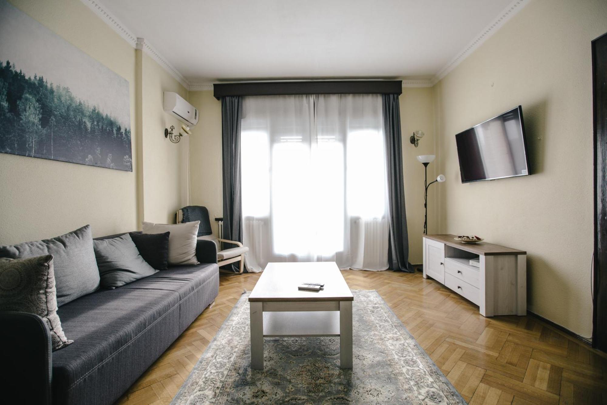 Spacious City View Apartment With Balcony Бухарест Экстерьер фото